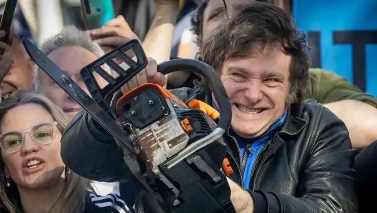 Javier Milei dispuso la disolución de Vialidad Nacional