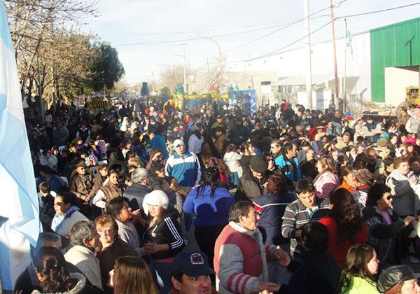 Juntos para honrar a la Patria