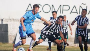 Deportivo Rincón y Cipolletti jugarán en condición de visitante y ambos necesitan la victoria. Foto: archivo Anahí Cárdena 