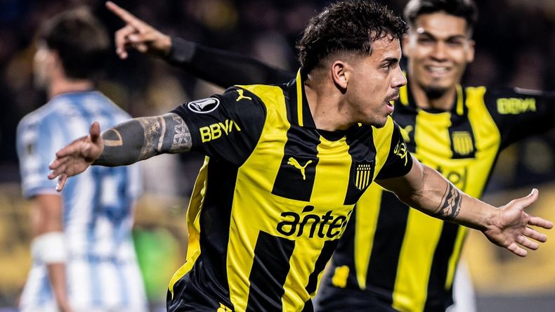 Peñarol le zapateó a un Racing flojo y sacó ventaja en la serie