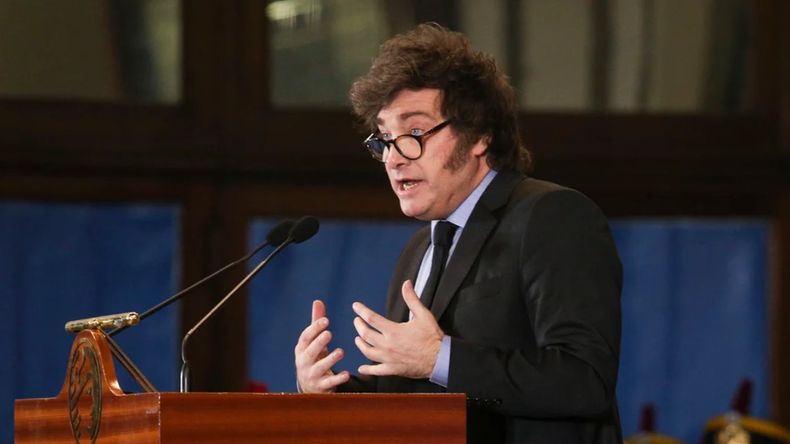 Javier Milei evitó hablar del escándalo en la ANDIS y cargó contra el Congreso: Votan estupideces
