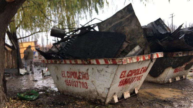 El Municipio ayudará a la familia afectada por el incendio en Puente Madera