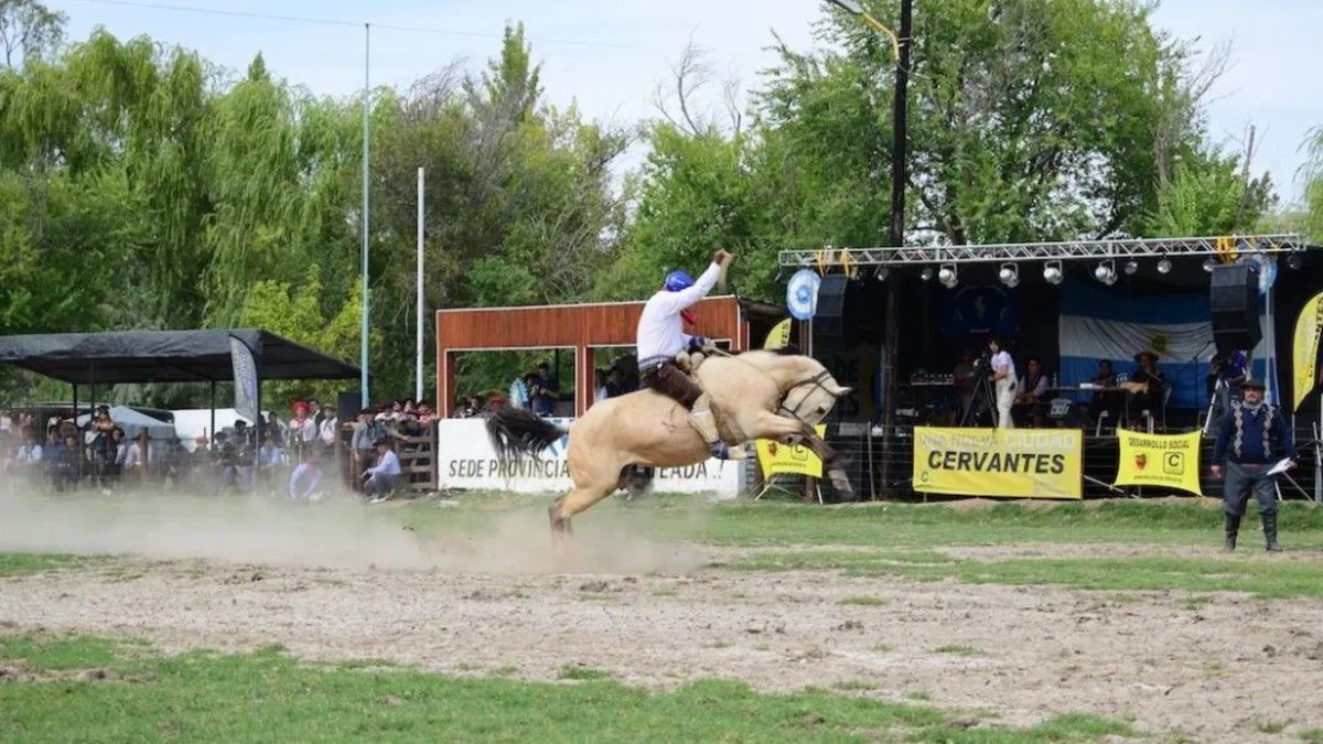 Cervantes será una vez más de la final del campeonato de Jineteadas de Río Negro.