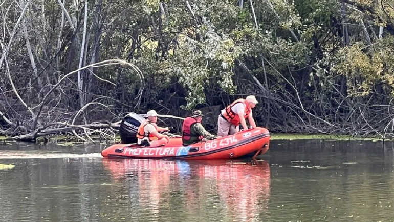 Este jueves llegará el personal de la Policía Federal Argentina y de la Prefectura Naval Argentina al Valle Medio. Este jueves llegará el personal de la Policía Federal Argentina y de la Prefectura Naval Argentina al Valle Medio.