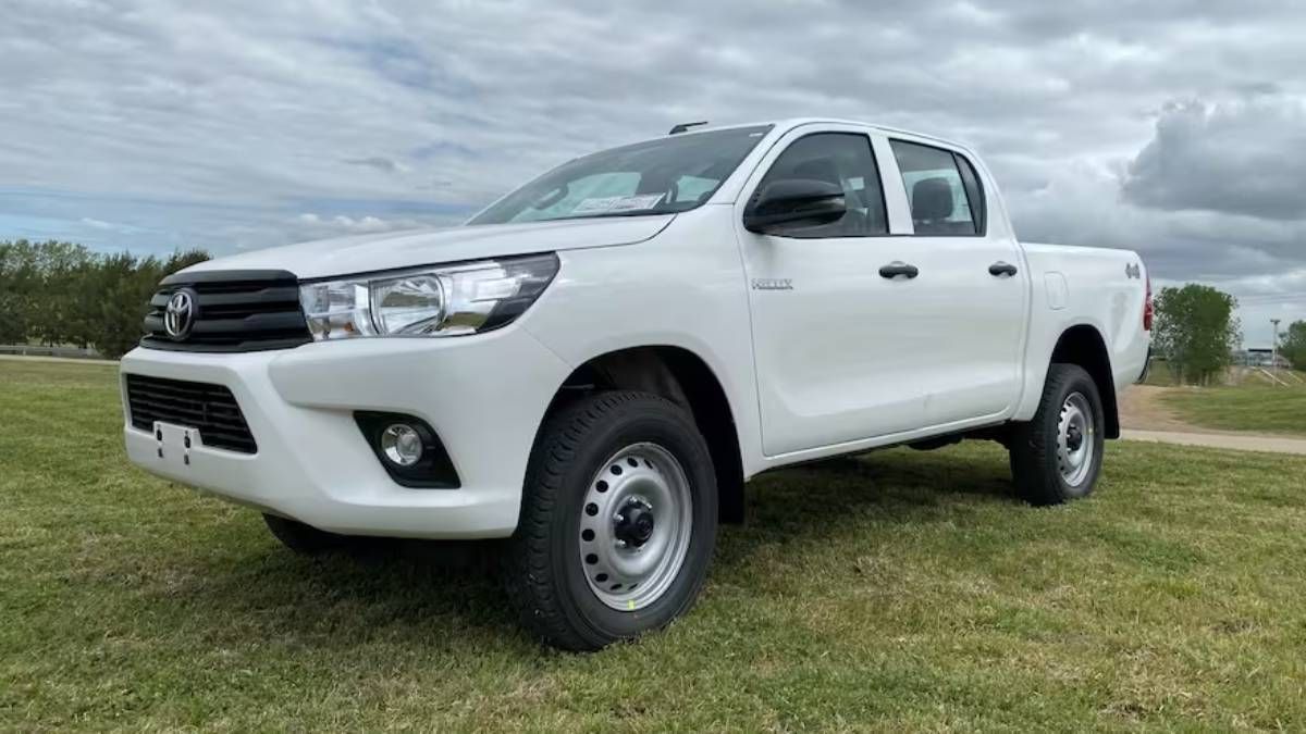 En el robo se llevaron una Hilux blanca y un botín millonario. Foto ilustrativa.