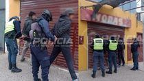 junto a su hermano, intentaron matar a su papa para quedarse con la casa