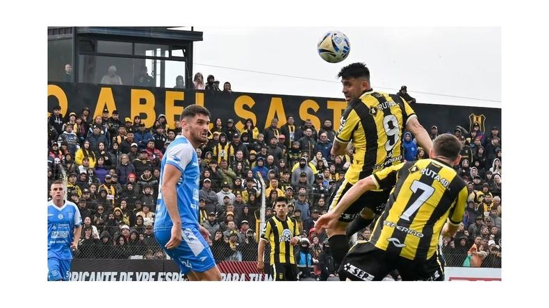 Histórico: Estudiantes de Río Cuarto bajó a Deportivo Madryn y ascendió a la Primera División | LMCipolletti.com Histórico: Estudiantes de Río Cuarto bajó a Deportivo Madryn y ascendió a la Primera División