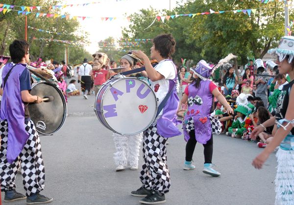 Fiesta murguera en el barrio Don Bosco