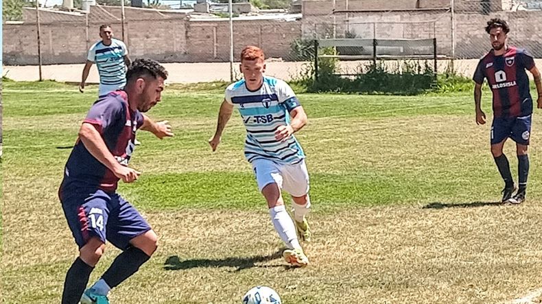 La Amistad levantó un 0-2 con viento en contra y buscará el bicampeonato en casa