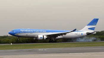 llego al pais el vuelo con la tercera tanda de vacunas