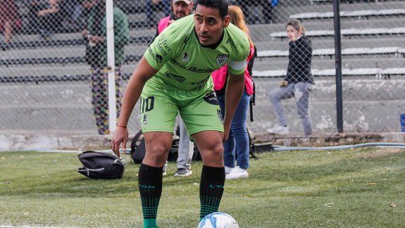 El Albinegro busca los cambios para rearmar el 11