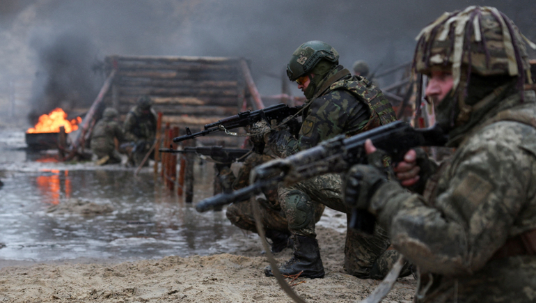 Ucrania y Rusia combaten por quedarse con Bajmut