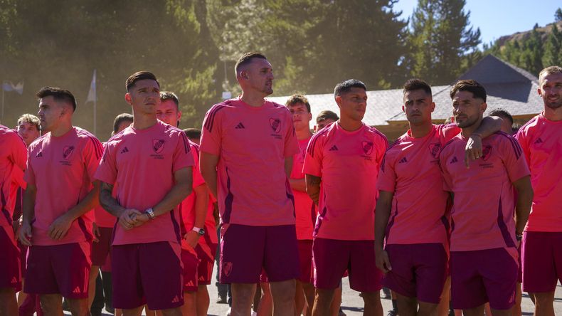 San Martín homenajeó a los campeones del mundo que juegan en River