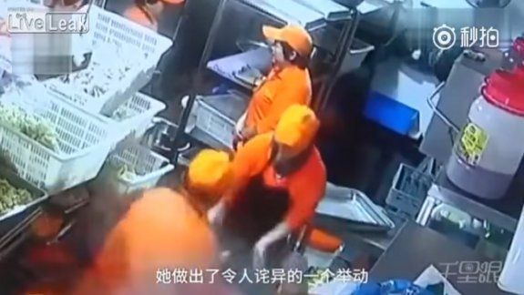 Se cansó de los maltratos y la quemó con agua hirviendo