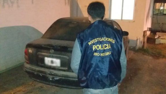 Rompió la cuarentena y salió a pasear con un auto robado