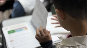 Buscan aprobar de forma definitiva y en segunda vuelta, la iniciativa de declarar a la educación como servicio esencial en Rio Negro. (Foto: archivo) | LMCipolletti.com Buscan aprobar de forma definitiva y en segunda vuelta, la iniciativa de declarar a la educación como servicio esencial en Rio Negro. (Foto: archivo)