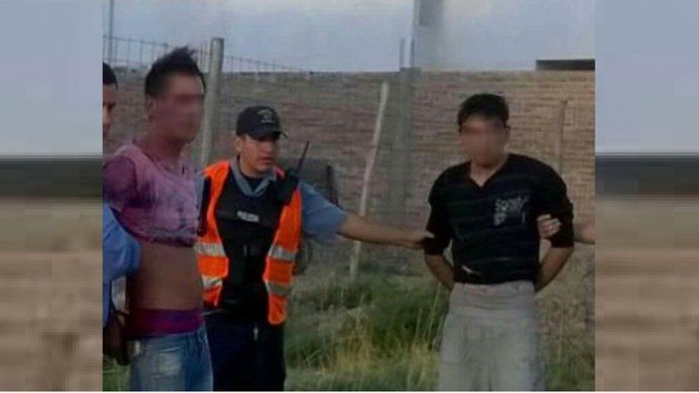 Atraparon a dos jóvenes tras robar una casa