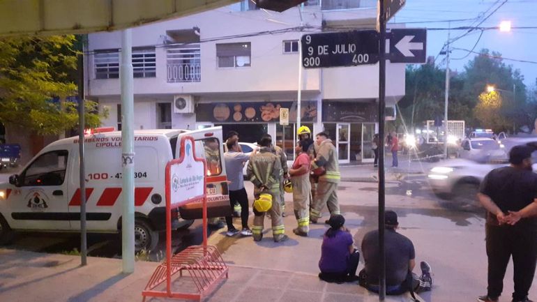 Video impactante: Se incendió tradicional rotisería cipoleña