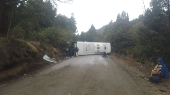 que se sabe del estado de los heridos tras el vuelco del colectivo en ruta 65: uno debio ser trasladado en helicoptero