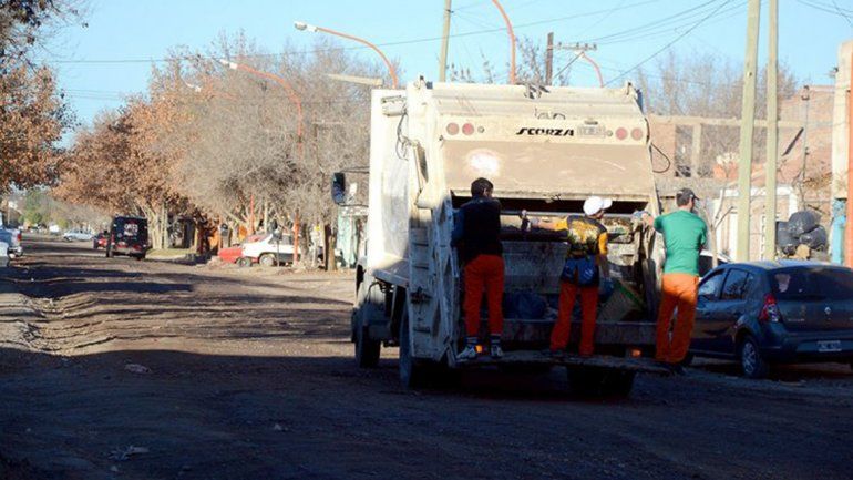 La Muni actualmente cuenta con 5 camiones prensa y 2 volcadores.
