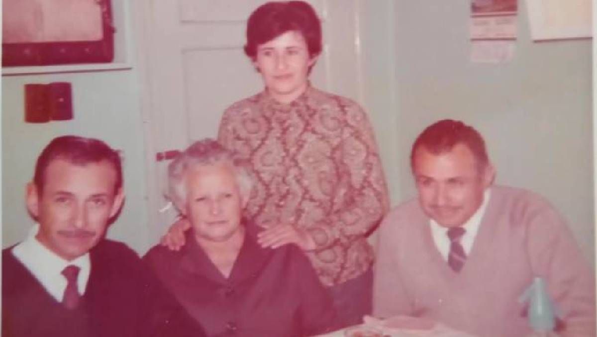 Familia Cáceres - Rosa