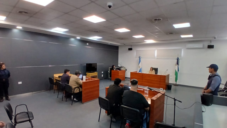 La audiencia de formulación de cargos por el incendio en el barrio San Lorenzo quedó suspendida. Hay un detenido y buscan al presunto autor.