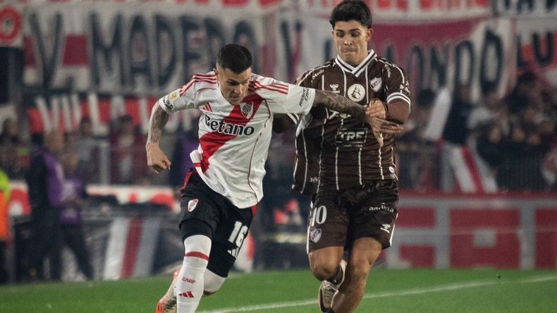 Polémica y escándalo: River se lo empató a Platense con un penal sobre la hora