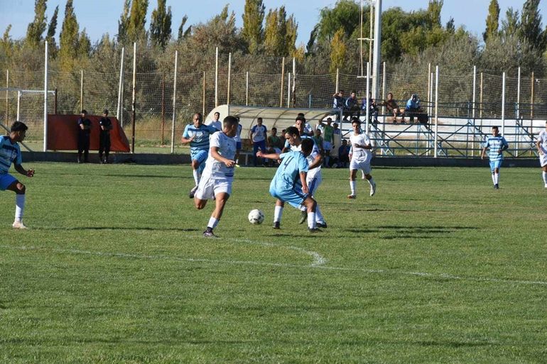 La Amistad-Atlético Regina, el partido de la fecha de la Liga Confluencia en fotos