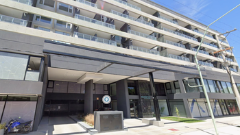 El supuesto alquiler se ofrecía en el edificio de Mariano Moreno 500 de Cipolletti.