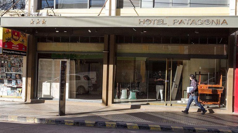 Cerró el histórico Hotel Patagonia: los constantes piquetes fundieron el negocio