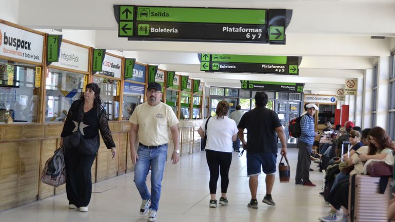 Las Grutas, Bariloche y Temuco (Chile), son los destinos líderes una nueva temporada desde la terminal cipoleña.