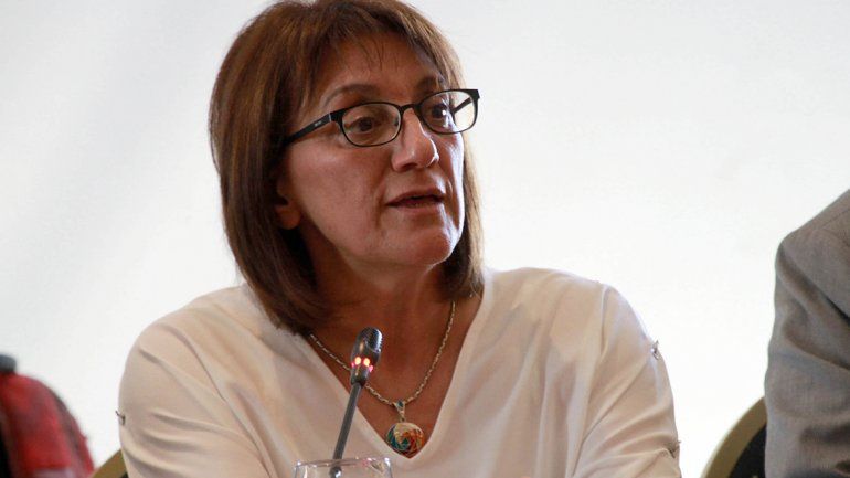 La ministra aseguró que el Ejecutivo está preparando una oferta salarial.