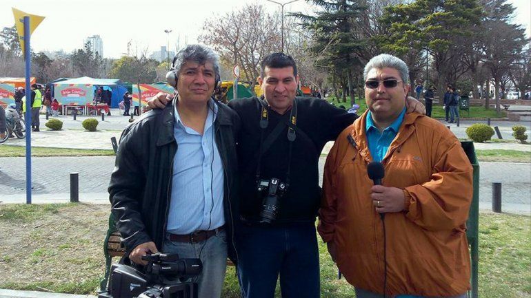 Alvaro y sus amigos ya están participando del concurso.