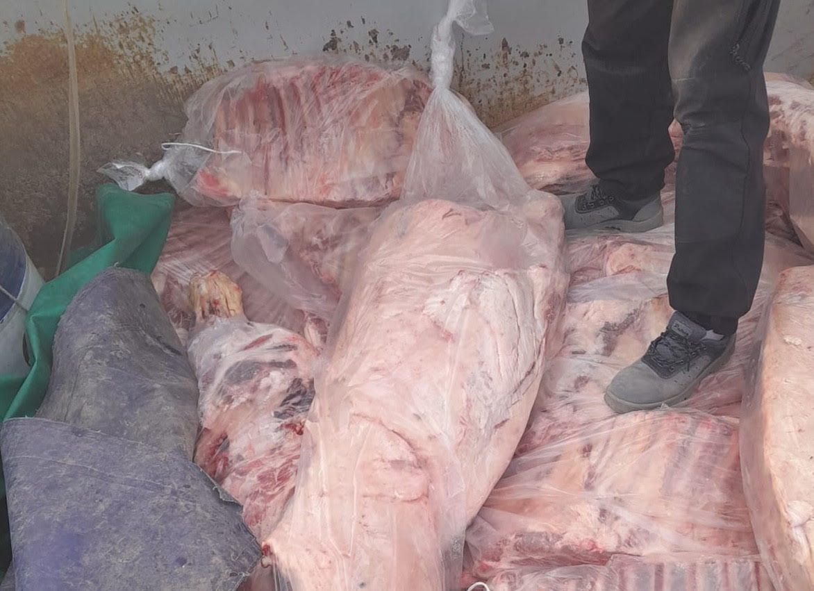Parte de los cortes de carne desomisados.