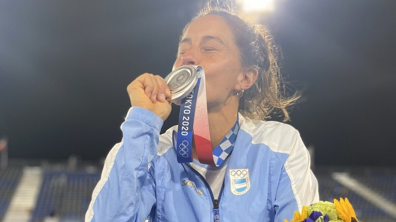 La pesadilla de Sofía Maccari: los delincuentes que le robaron la medalla, ahora la extorsionan