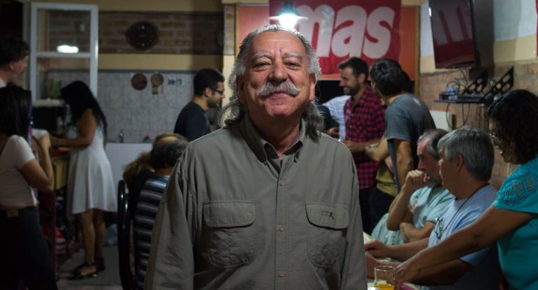 Sigue la búsqueda de donantes de sangre para un ex docente y candidato a gobernador