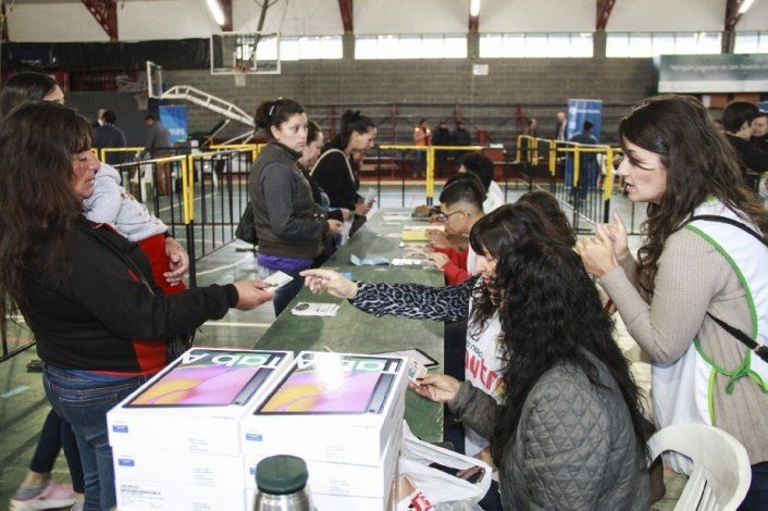Empezó la entrega de tarjetas Alimentar en Río Negro