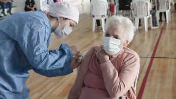por el ausentismo cambio el sistema de turnos para vacunarse en cipolletti