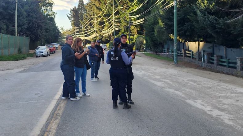 Durante el ataque, uno de los disparos atravesó el abdomen del adolescente de 13 años. Actualmente está fuera de peligro.&nbsp;