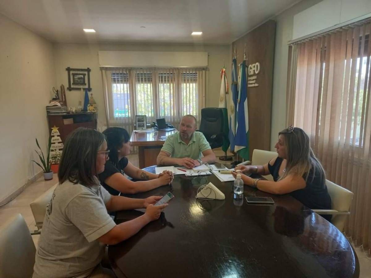 El intendente de Oro, reunido con el sindicato.