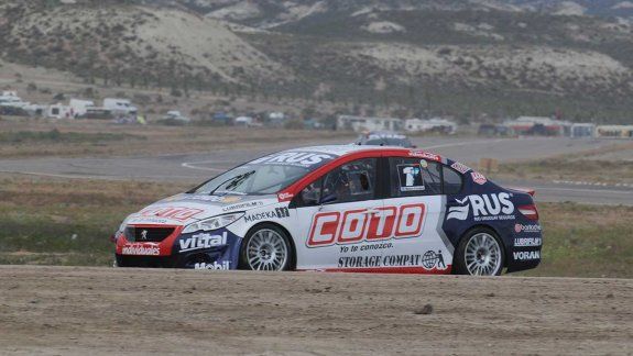 Urcera abandonó en la final del Turismo Nacional en Trelew