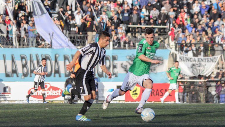 Giménez renovará por un año y enfrentará a San Lorenzo con la albinegra.