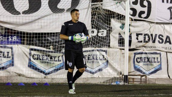 Facundo Crespo tiene contrato hasta el 2019 en el Albinegro. El arquero quiere quedarse a pelear un lugar.