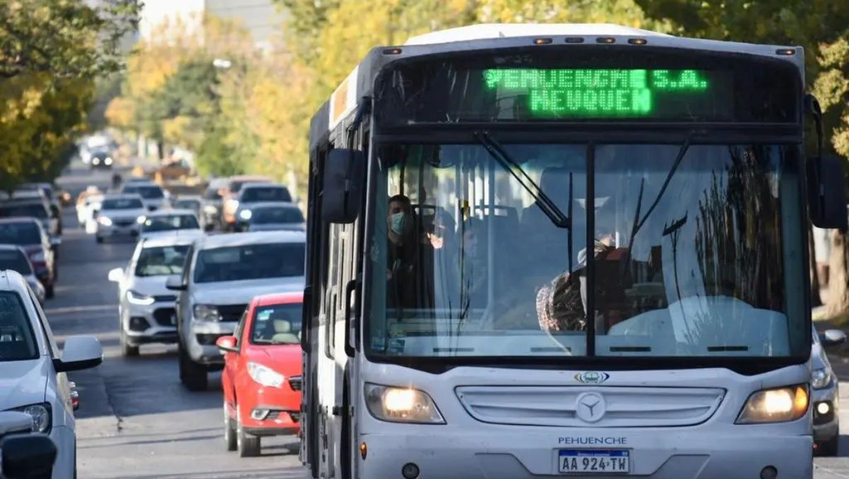 Otra vez aumentó la tarifa del colectivo interurbano