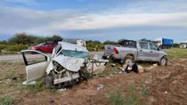 Impactante imagen de los autos que protagonizaron la tragedia en la ruta 143. Impactante imagen de los autos que protagonizaron la tragedia en la ruta 143.