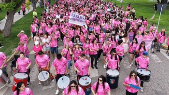 Una multitud protagonizó la clásica Caminata Rosa en Cipolletti. Una multitud protagonizó la clásica Caminata Rosa en Cipolletti.