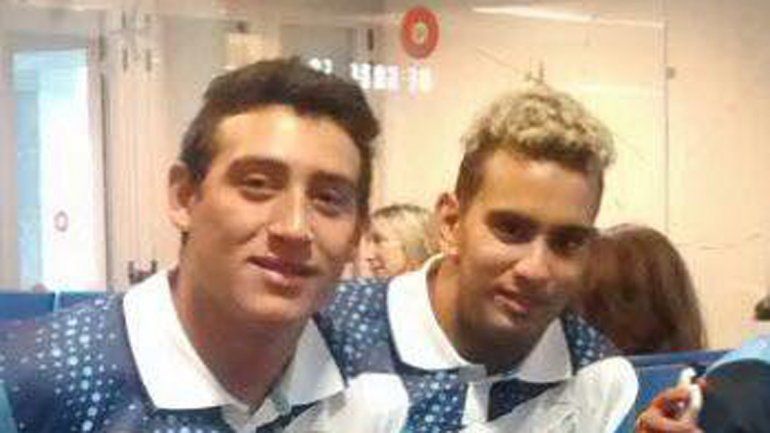 Lascano junto a su equipo.