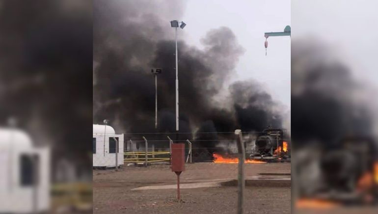 Mirá el incendio del pozo petrolero que explotó