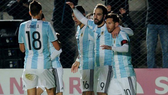 Lio Messi se retiró golpeado en el partido de anoche con Honduras.&nbsp;