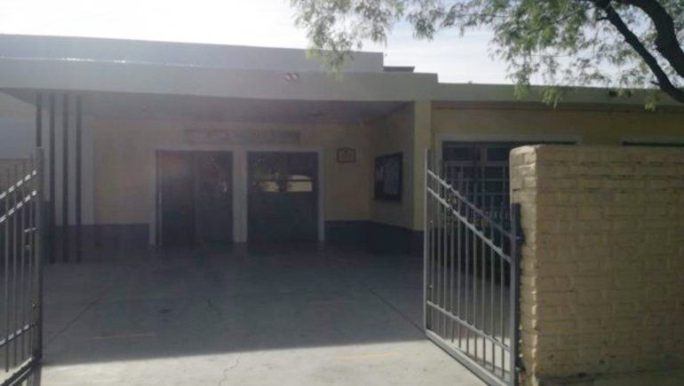 Delincuentes robaron en una escuela de J.J. Gómez